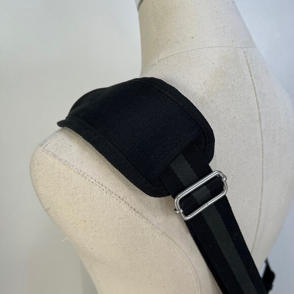 Sherpani Laptop Travel Crossbody Bag Unisex Black Lightweight - Picture 9 of 13